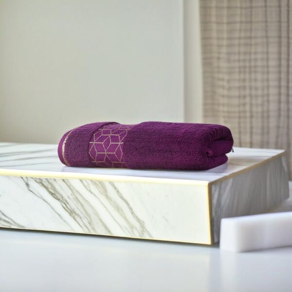 Aqua Bath Towel - Cubic Magenta 114 Aqua Bath Towel - Cubic Magenta 114